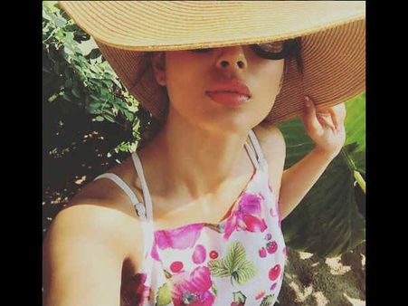 ब्वॉयफ्रेंड संग मौनी ने गोवा में मनाया नये साल का जश्न...देखें तस्वीरें