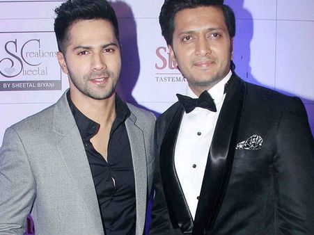 वरुण धवन-रितेश देशमुख ने शेयर की बीएसएफ जवान की वीडियो