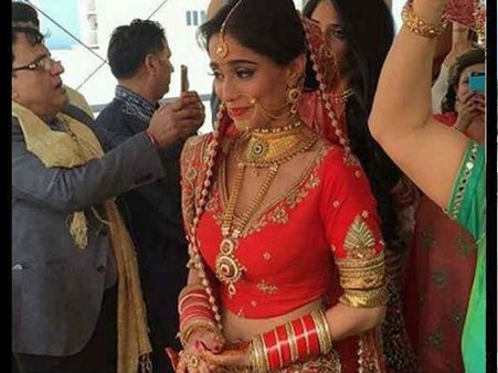 सौम्या सेठ ने बॉयफ्रेंड संग गुपचुप रचाई शादी..तस्वीरें हुई वायरल