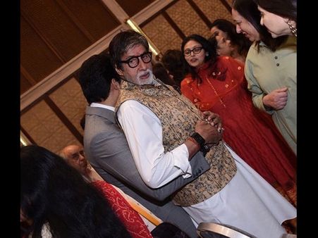 इतनी क्यूट फैमिली बॉलीवुड में किसी की नहीं..सब एक दूसरे के साथ परफेक्ट!