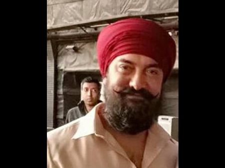 OUCH: आमिर खान की अगली फिल्म का ये #FirstLook फैन्स को बेवकूफ बना गया!