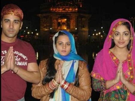 #GuessWho: ये एक्टर और उसकी गर्लफ्रेंड मिलकर बना रहे हैं Ex Wife को बेवकूफ?