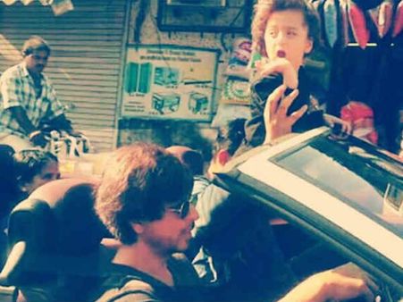 #PicOfTheDay: रात में इन दो KHANS की ये खास तस्वीर वायरल हो चुकी है!
