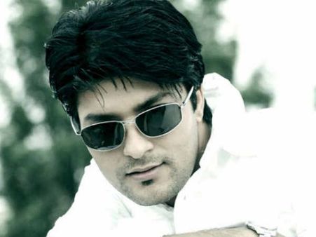 14 साल छोटी फैन से शादी कर रहे हैं ये सुपरस्टार..खुद किया कन्फर्म!