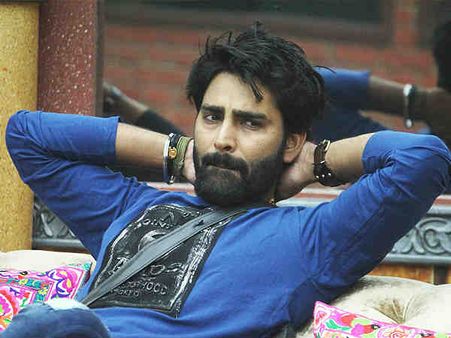 सातवें आसमान पर मनवीर, जानें बॉलीवुड चुनेंगे या टीवी शोज में करेंगे एंट्री