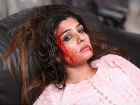 जब तीन दिनों तक सो नहीं पाईं रवीना टंडन, रात भर रोती रहीं