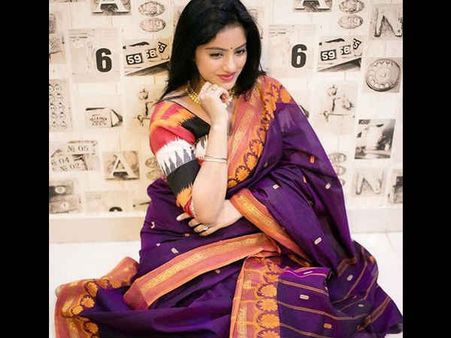 पहली बार बेबी बंप के साथ नजर आई 'संध्या'..सस्पेंस खत्म