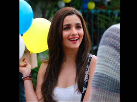 आलिया भट्ट के नाम एक और उपलब्धि..फोर्ब्स सुपर अचीवर की लिस्ट में नाम