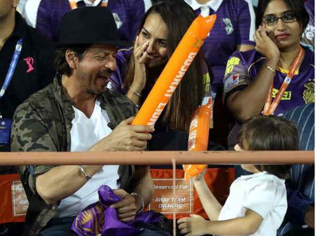 PICS: शाहरूख खान के साथ IPL के 'रॉकस्टार' अबराम.. सुपर क्यूट
