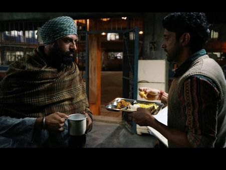 FIRST LOOK: धमाकेदार टक्कर देंगे ये स्टार.. पहली झलक ही धमाकेदार