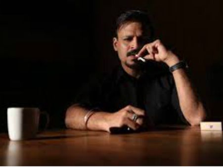 First LOOK: सबसे बड़े गैंगस्टर पर बनी धमाकेदार फिल्म.. जबरदस्त!