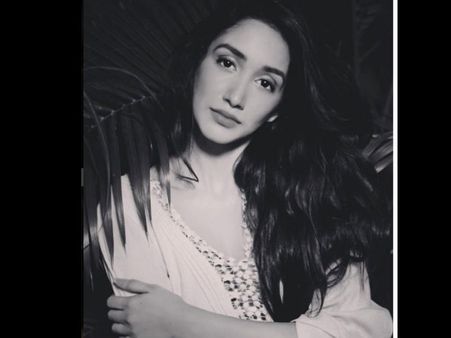 EXCLUSIVE: ''मैं शाहरूख, सलमान, आमिर.. सबके साथ काम करना चाहती हूं..''