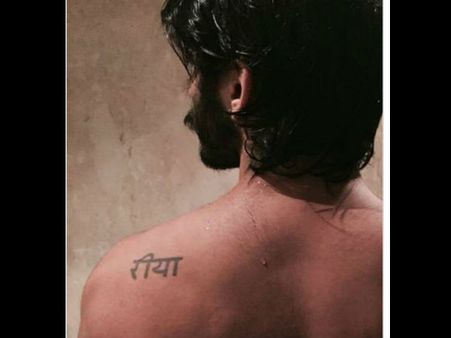 इस सुपरस्टार ने की अपनी शर्टलेस तस्वीरें शेयर..HOT PICS