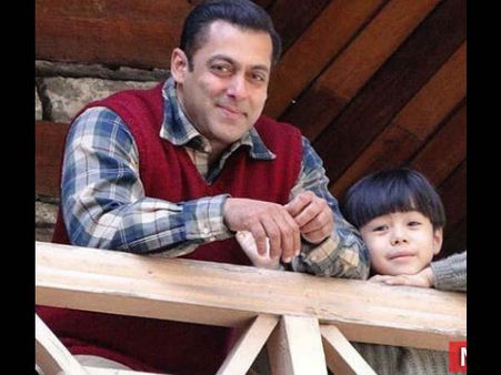 #TubelightTeaser..50 सेकेंड में सलमान से ये क्या क्या करवाएंगे फैंस !