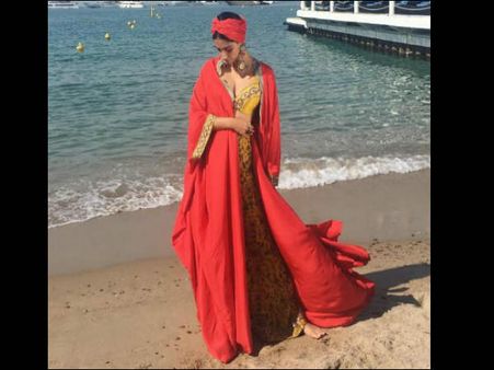 दूसरे दिन भी Cannes 2017 में सोनम का जलवा..'हटके' आईं नजर
