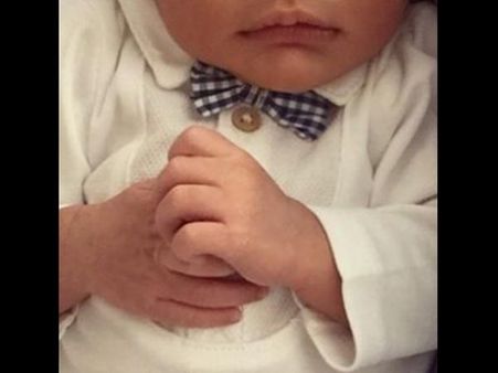इस एक्ट्रेस ने की अपने बेटे की पहली तस्वीर शेयर..CUTE