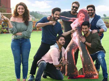 अजय देवगन और पूरी गोलमाल टीम ने यूं किया मेरी प्यारी बिंदू का प्रमोशन