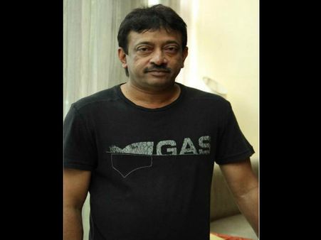 'मेरी फिल्म रिलीज होने से कोई नहीं रोक सकता