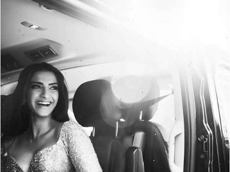 सोनम कपूर के कान्स लुक पर आनंद आहुजा की थी खास नजर..