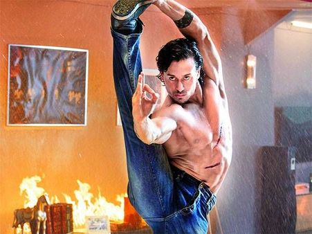 #Reasons...इसलिए टाईगर श्रॉफ को मिला प्रमोशन...स्टार से सुपरस्टार तक!