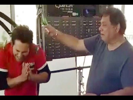 वरूण धवन के सर पर फोड़ दी कांच की बोतल..लेकिन क्यों
