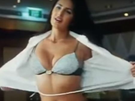 कैटरीना के बोल्ड सीन ने मचाया ऐसा तहलका..करना पड़ा ये काम..SHOCKING !