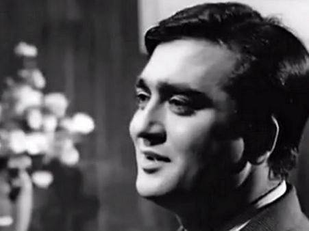 सेट पर लगी आग.. कूदकर बचाई हीरोइन की जान..हो गई शादी !