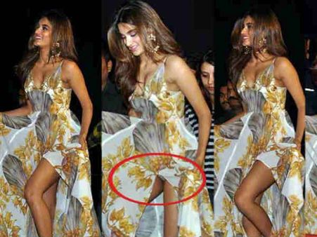 Oops! एक्ट्रेस ने खुद ही ऊपर उठा दी अपनी ड्रेस..दिख गया सबकुछ..देखें तस्वीरें