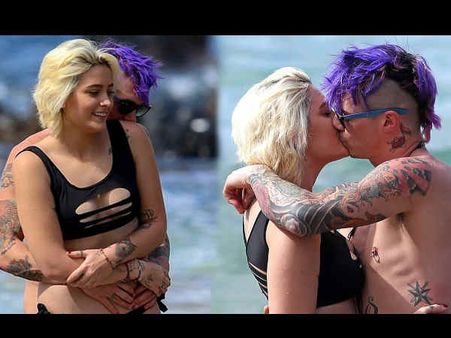 कभी न्यूड..कभी ब्वॉयफ्रेंड के साथ इंटीमेट तस्वीरें..मिलिए माइकल जैक्सन की हॉट बेटी से