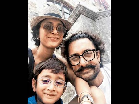 ठग्स ऑफ हिंदोस्तान की शूटिंग से ब्रेक लेकर कुछ यूं छुट्टियां बिता रहे आमिर