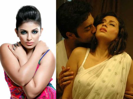 ब्वॉयफ्रेंड के साथ हो रही इंटीमेट..लीक हो गईं तस्वीरें..एक्ट्रेस की बुरी हालत..अकेले में देखें