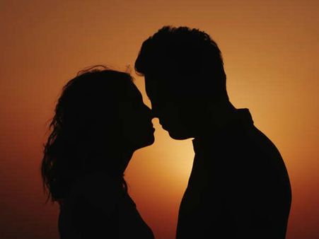 Sshhh: ये जो तमाशा हो गया....ये है बड़ा मज़ेदार...खुल गया बड़ा राज़!