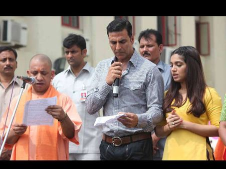 #Breaking: शाहरुख खान की फिल्म के बीच.. अक्षय कुमार का तगड़ा धमाका!
