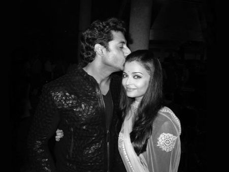 अभिषेक-ऐश्वर्या की ये Lovey Dovey तस्वीर..आप बस देखते रह जाएंगे