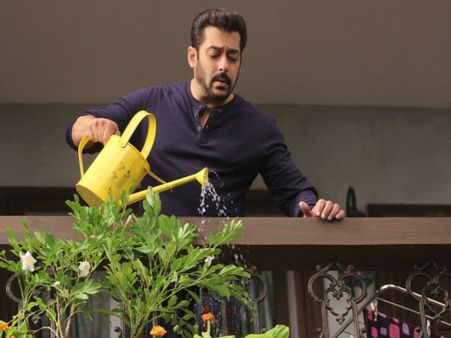 Leak..जब सलमान खान ने सुनाई अपने पड़ोसी की डरावनी कहानी...वीडियो VIRAL