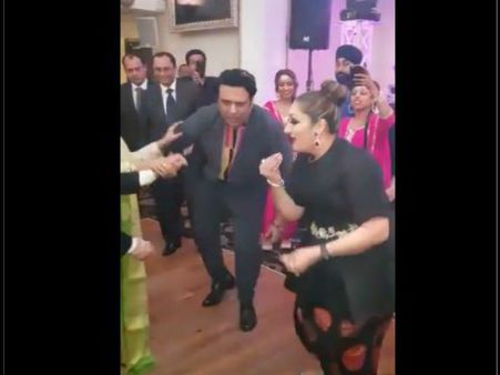 गोविंदा और सुनीता का 'किसी डिस्को में जाएं' देखकर..आप रवीना को भूल जाएंगे