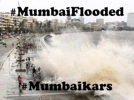 #Reactions: मुंबई की बाढ़ में डूबते डूबते बचीं महेश भट्ट की बहनें...अमिताभ बच्चन ने लताड़ा