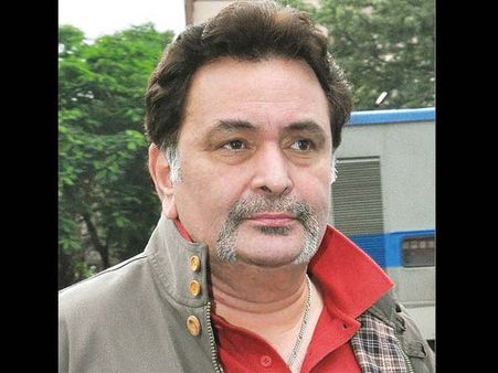 ट्वीट के कारण फंसे ऋषि कपूर..FIR दर्ज
