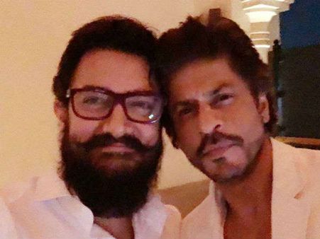 #JustIn: शाहरूख खान 2 आमिर खान - जब हैरी मेट सेजल कब देखनी है, बता देना!