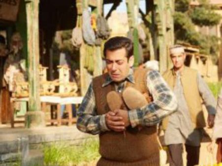 #JustIn: सलमान ने लौटाए ट्यूबलाइट के पैसे....जानिए कुल कितने करोड़ का हुआ नुकसान