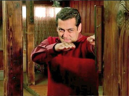 ट्यूबलाइट को FLOP FILM कहने वालो....ये लो सलमान खान का जवाब आया है!
