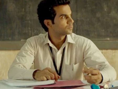 BOX OFFICE..धीरे धीरे रिकॉर्डतोड़ कमाई कर रही है फिल्म..दो सुपरस्टार को कड़ी टक्कर !