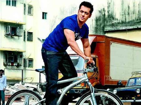 TWIST: रेस 3 के हीरो नहीं विलेन हैं सलमान खान....तो फिल्म का हीरो है....