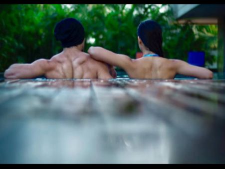 FIRST LOOK.. पहली बार.. पूल में नहाती S*XY दिशा.. धमाकेदार फिल्म का सीक्वल
