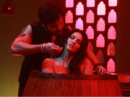 BOX OFFICE: 'बादशाहो' की ताबड़तोड़ कमाई.. एक के बाद एक 9 फिल्में पीछे!
