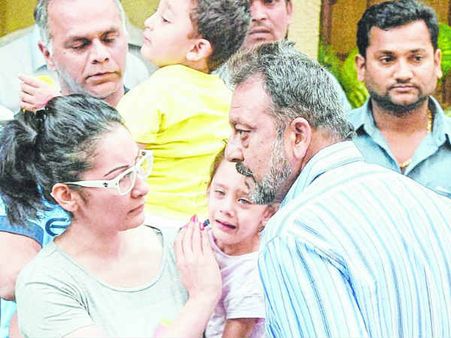 #SAD: मैं जेल में था और मेरे घर पर झूठ बोलना पड़ता था!