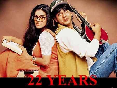 अजय देवगन की गोलमाल अगेन के बीच..22 साल पुराने शाहरुख ने धमाका कर दिया !