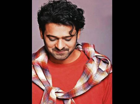 परफेक्ट 'बैचलर' हैं प्रभास..लेकिन एक बार फिर भुगतना पड़ा खामियाजा!