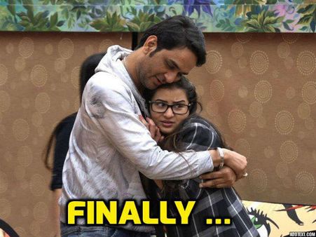 BIGG BOSS 11: विकास ने शिल्पा शिंदे को किया KISS..हो गया इश्क..वीडियो VIRAL