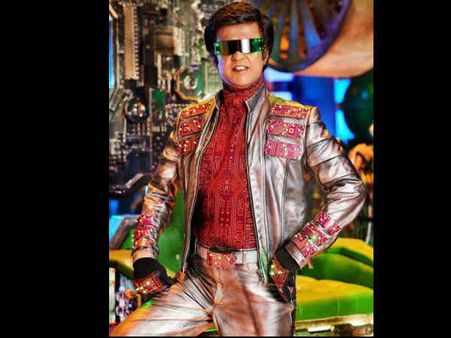 2.0 से रजनीकांत का लुक हुआ OUT...बिल्कुल अलग अंदाज